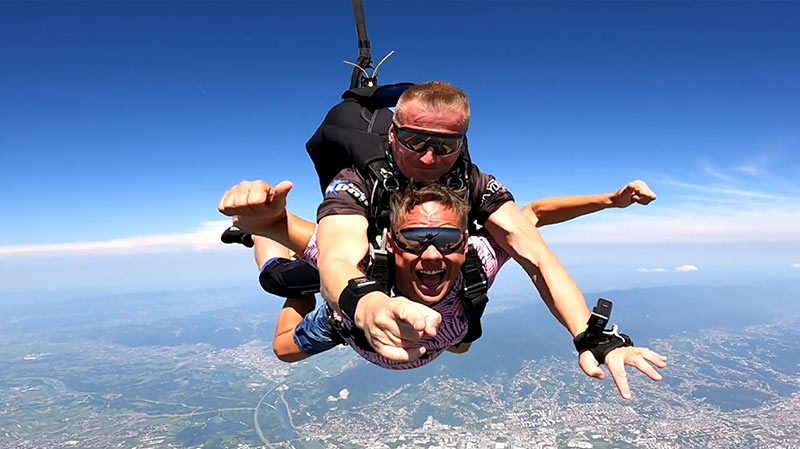 Skok padobranom Online rezervacija